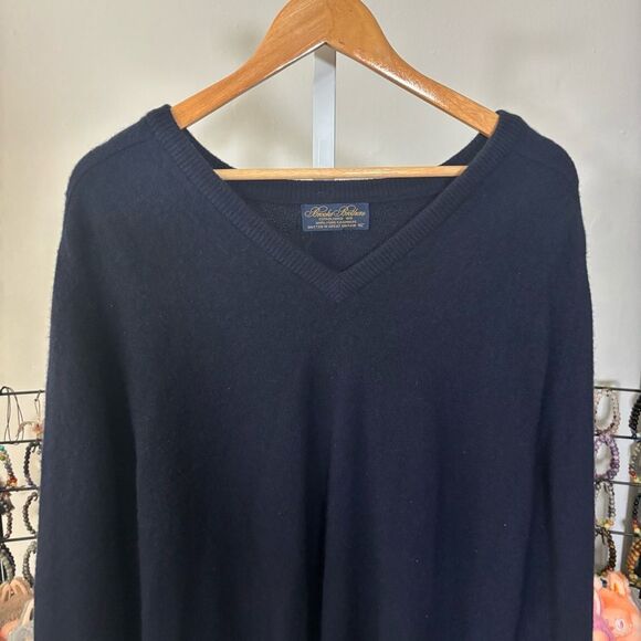 BROOKS BROTHERS 100% CASHMERE Men's Navy V-Neck Sweater 42” chest XL - Picture 6 of 9